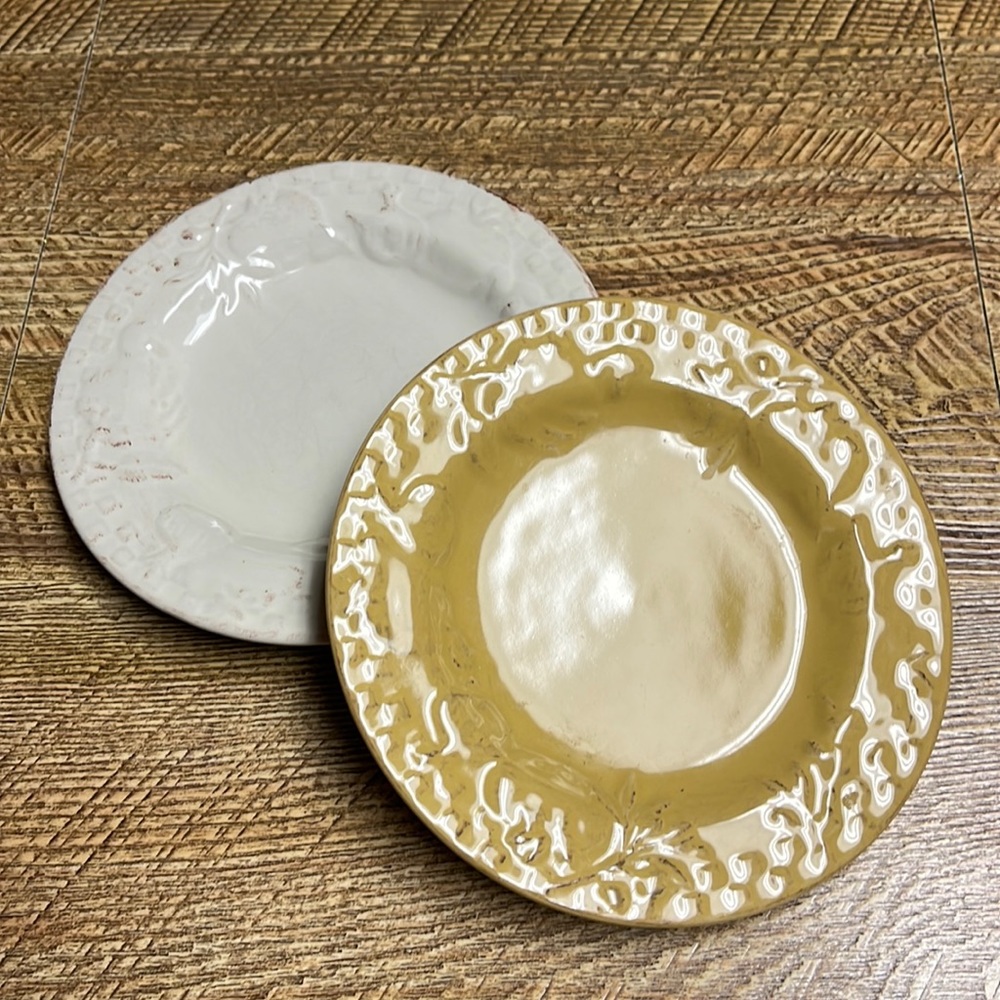 Stoneware dishes-set of 2